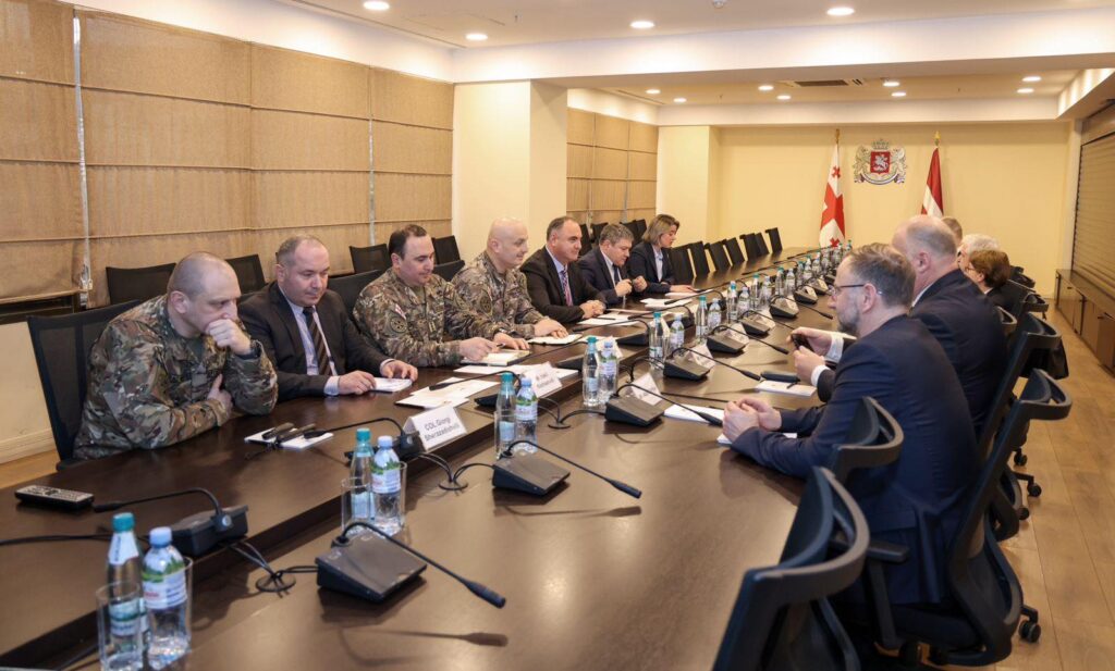 საქართველოს თავდაცვის სამინისტროს ლატვიის საპარლამენტო დელეგაცია ეწვია