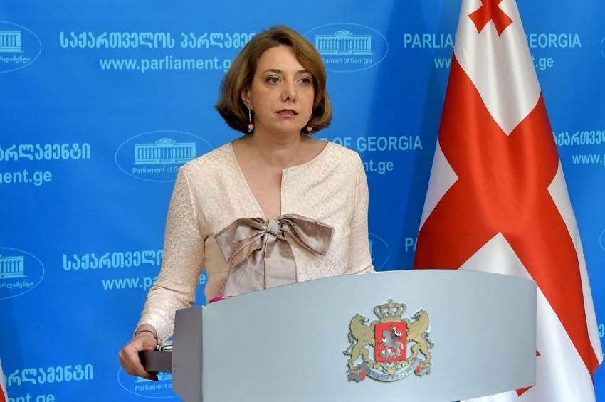 სალომე სამადაშვილი: თავდაცვის მინისტრის მრჩევლის თანამდებობაზე დავით ხიდაშელის დანიშვნა სისხლის სამართლის დანაშაულია და საკითხზე გამოძიება უნდა დაიწყოს