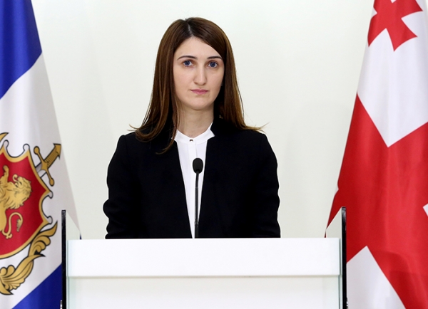 სახელმწიფო ინსპექტორი ადასტურებს 15 წლის გოგონას თვითდაზიანების ფაქტებს