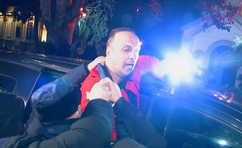 შსს-ს ინფორმაციით, 10 თებერვალს რუსთაველის გამზირზე პოლიციამ 4 პირი დააკავა