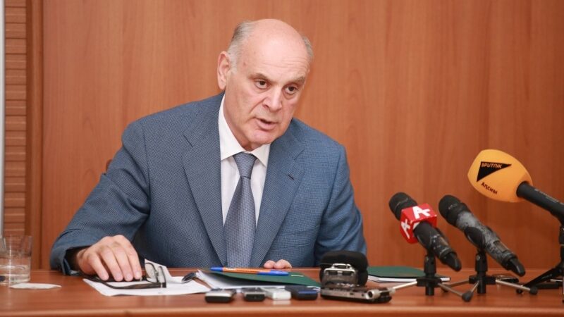 ბჟანია: "აფხაზეთი არ დამიტოვებია, თანამოაზრეებთან ერთად მშობლიურ ტამიშში ვრჩები"
