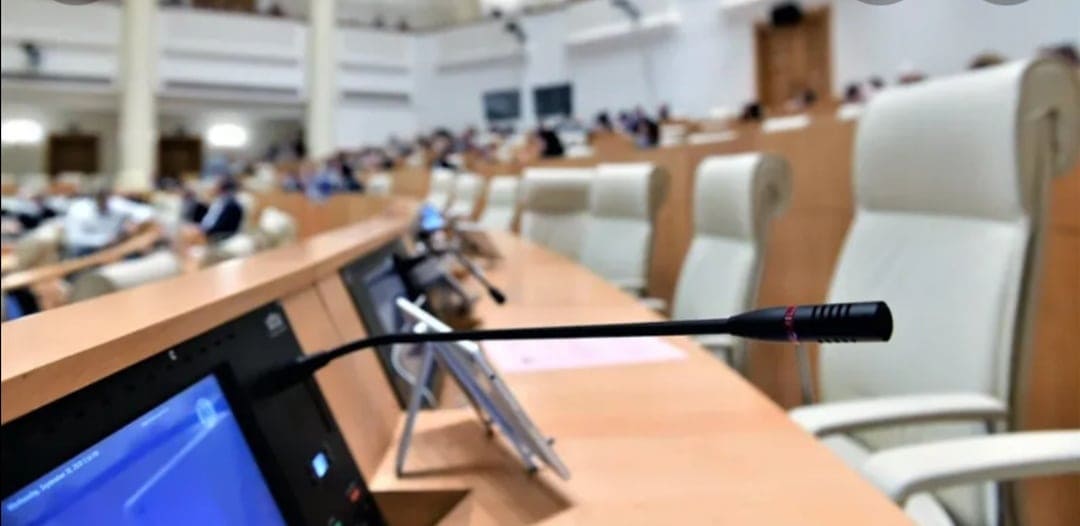 იქმნება თუ არა ახალი პოლიტიკური გაერთიანება?