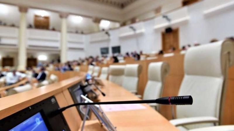 პარლამენტმა თავდაცვის კოდექსში შესატანი ცვლილებები III მოსმენით დაამტკიცა