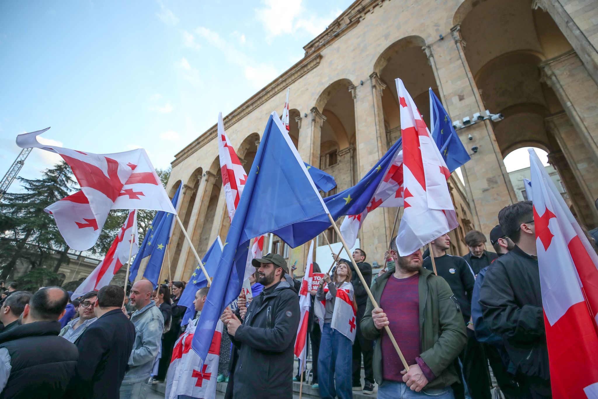 "დასავლეთი საქართველოში მაიდანს ამზადებს" - მოსკოვი და "ოცნება" კვლავ ერთი ენით გვესაუბრებიან