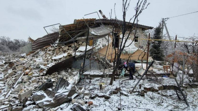 Four civilians killed after Russian air strikes on Ukraine, officials say