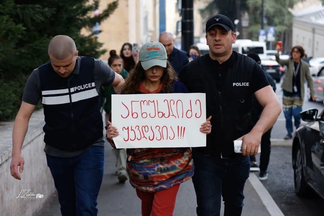 აგვისტოს ომის გმირების ოჯახები ეხმაურებიან საგამოძიებო კომისიას