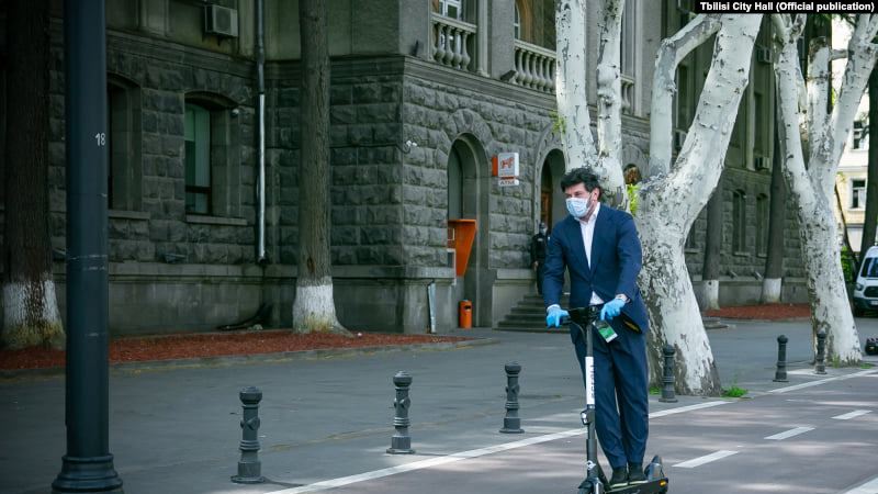 Cервис по прокату электроскутеров заработал в Грузии