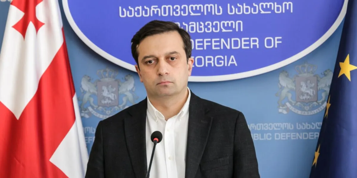 iFact: впервые в истории правительство не критикует Народного защитника