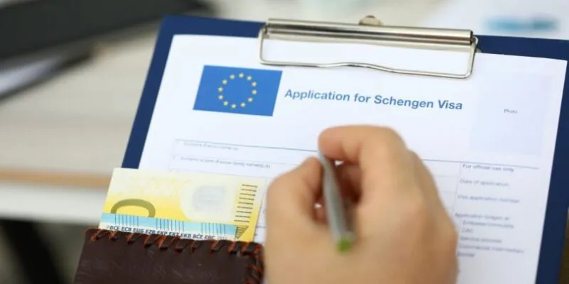 ЕС планирует упростить процедуру отмены безвизовых поездок для 61 страны