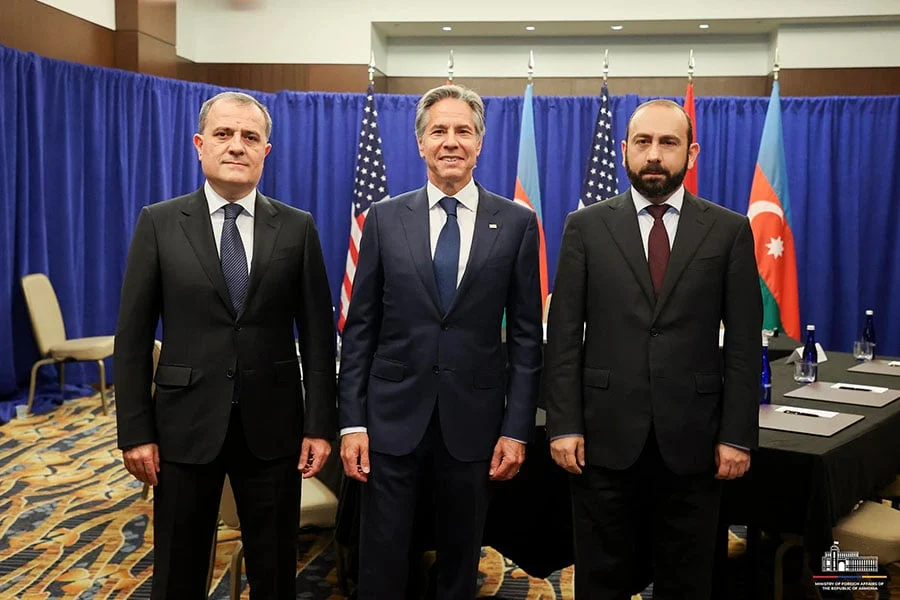 ვაშინგტონში მირზოიანს, ბაირამოვსა და ბლინკენს შორის სამმხრივი შეხვედრა გაიმართა