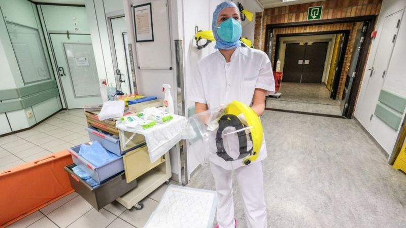 BBC – Belgian doctors with coronavirus asked to keep working